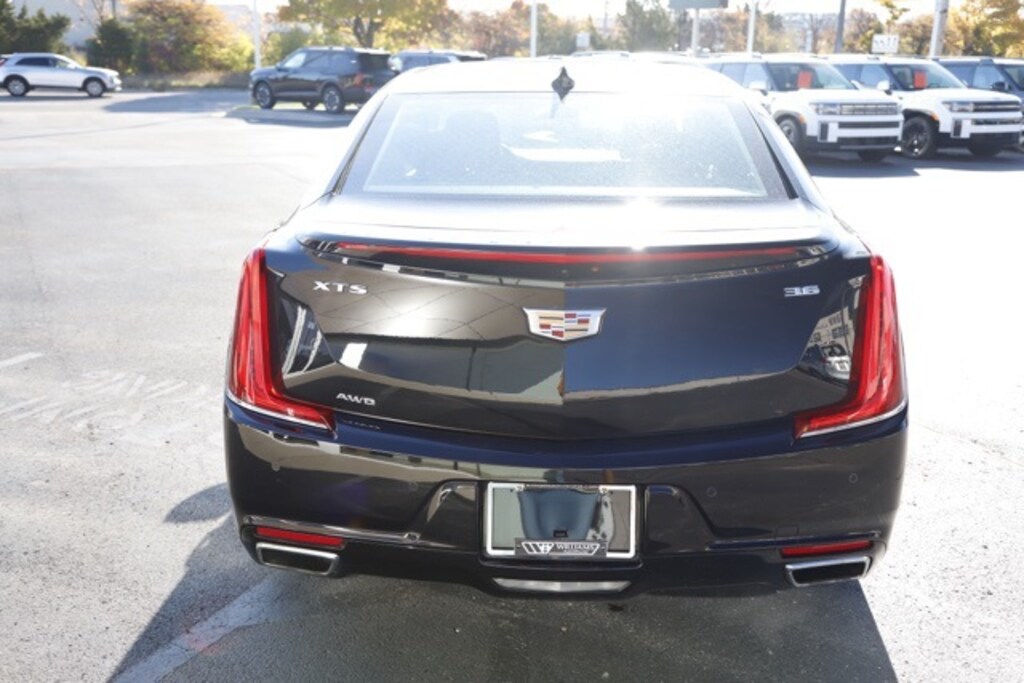 Used 2019 CADILLAC XTS Luxury Sedan