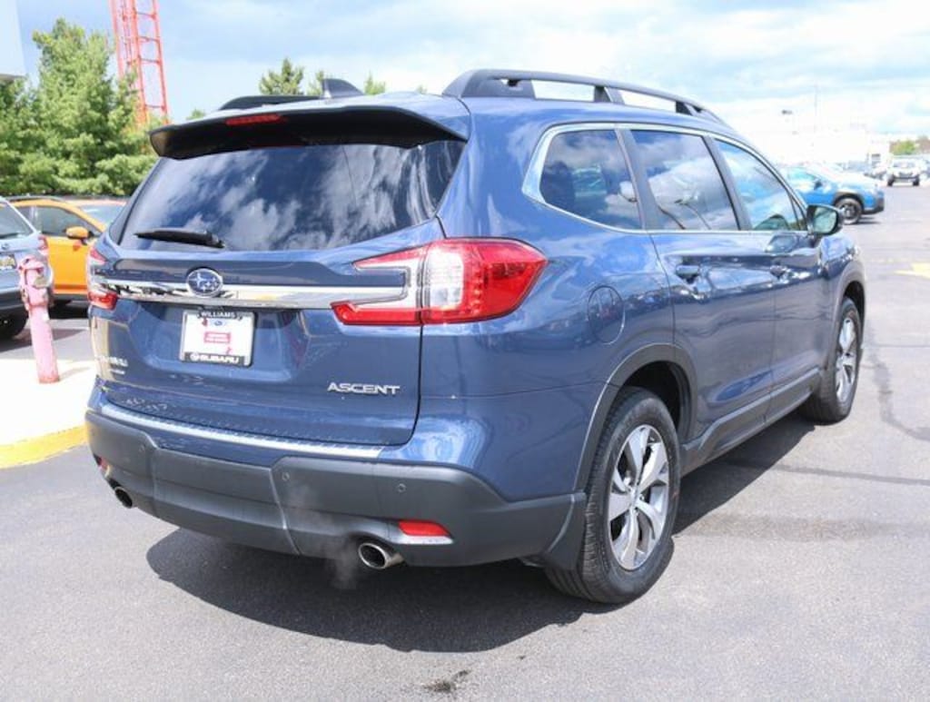 Used 2025 Subaru Ascent Premium 8-Passenger SUV