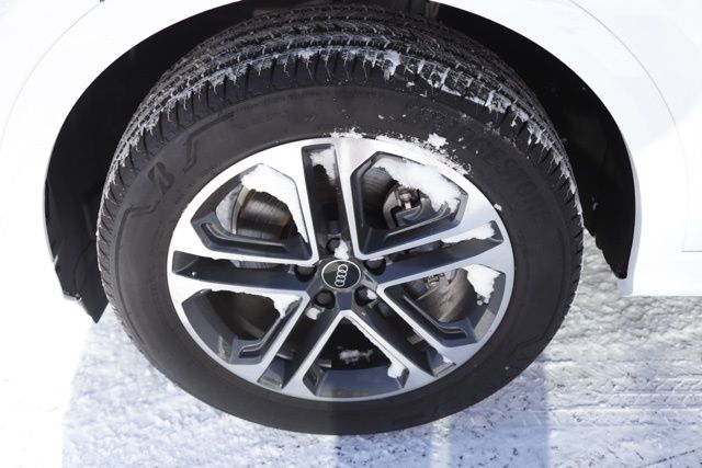 2025 Audi Q5 Premium - Photo 10