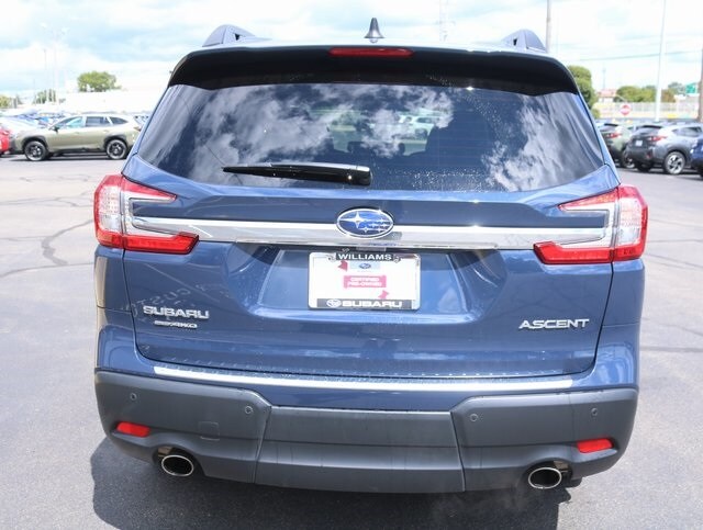2025 Subaru Ascent Premium photo 2