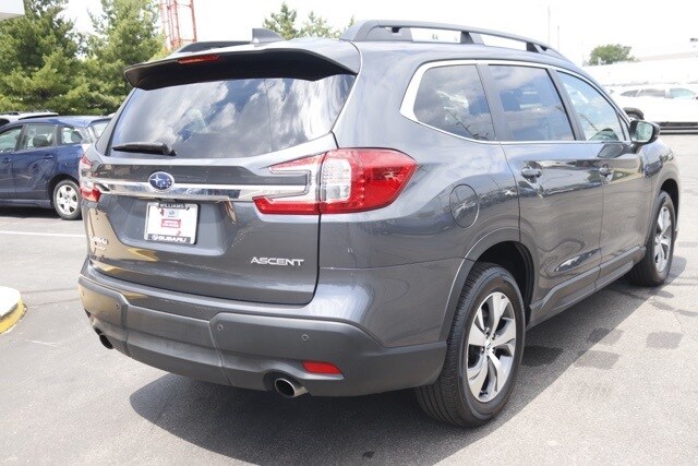2024 Subaru Ascent Premium photo 2