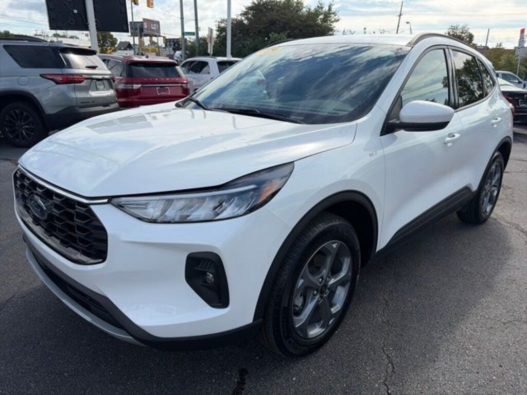 Used 2025 Ford Escape ST-Line Select SUV