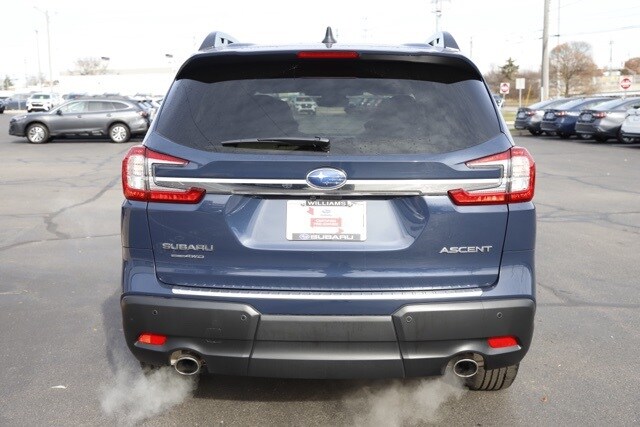 2025 Subaru Ascent Premium photo 3