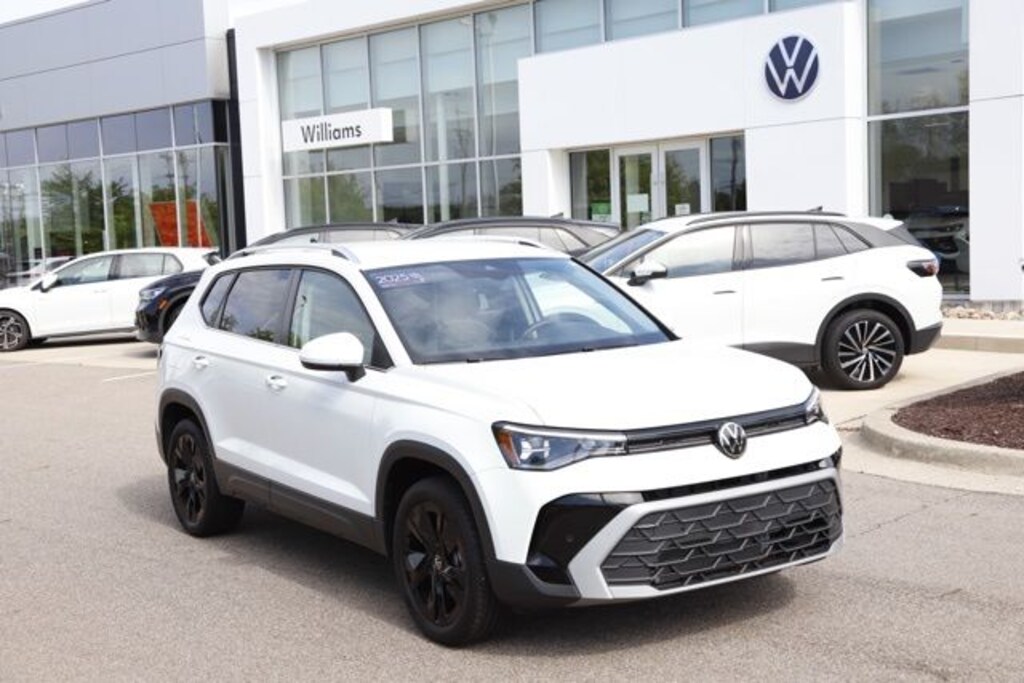 Used 2025 Volkswagen Taos 1.5T SE SUV