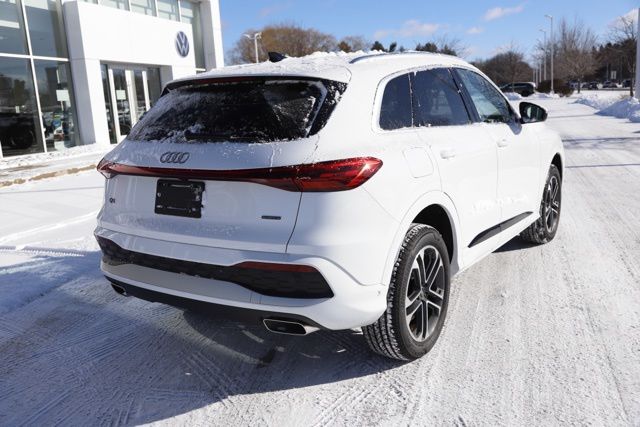 2025 Audi Q5 Premium - Photo 3