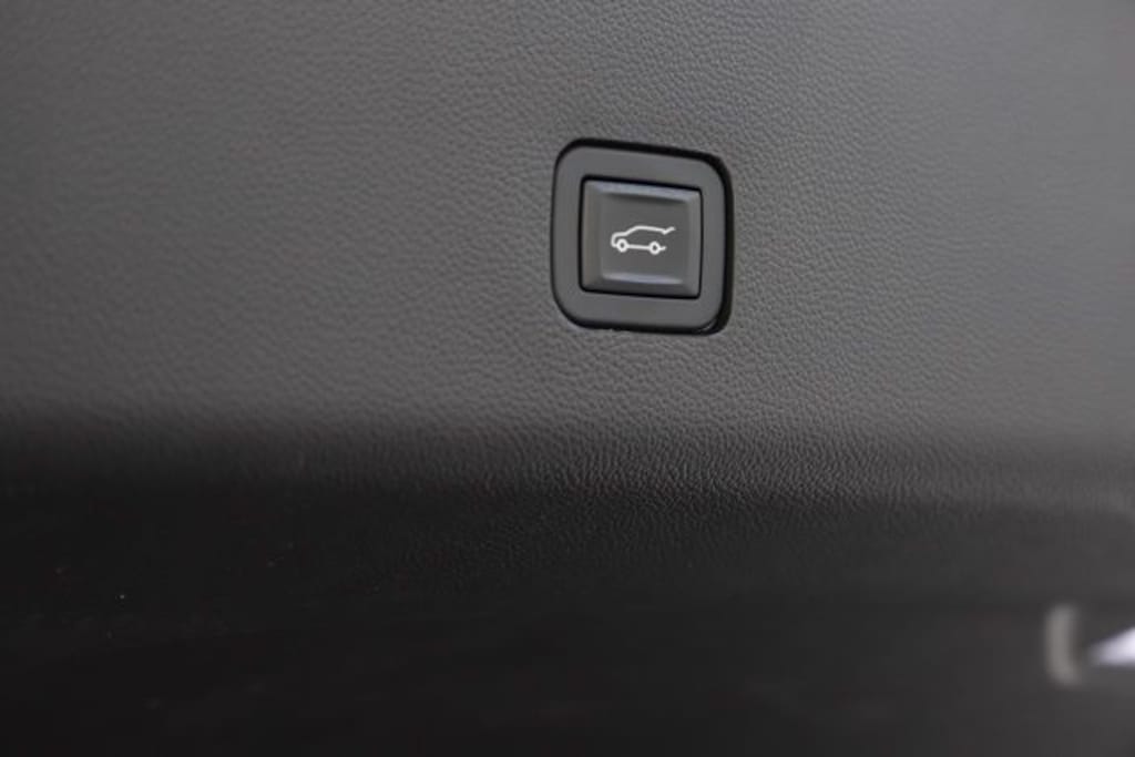 Used 2018 Chevrolet Traverse LT Cloth w/1LT SUV