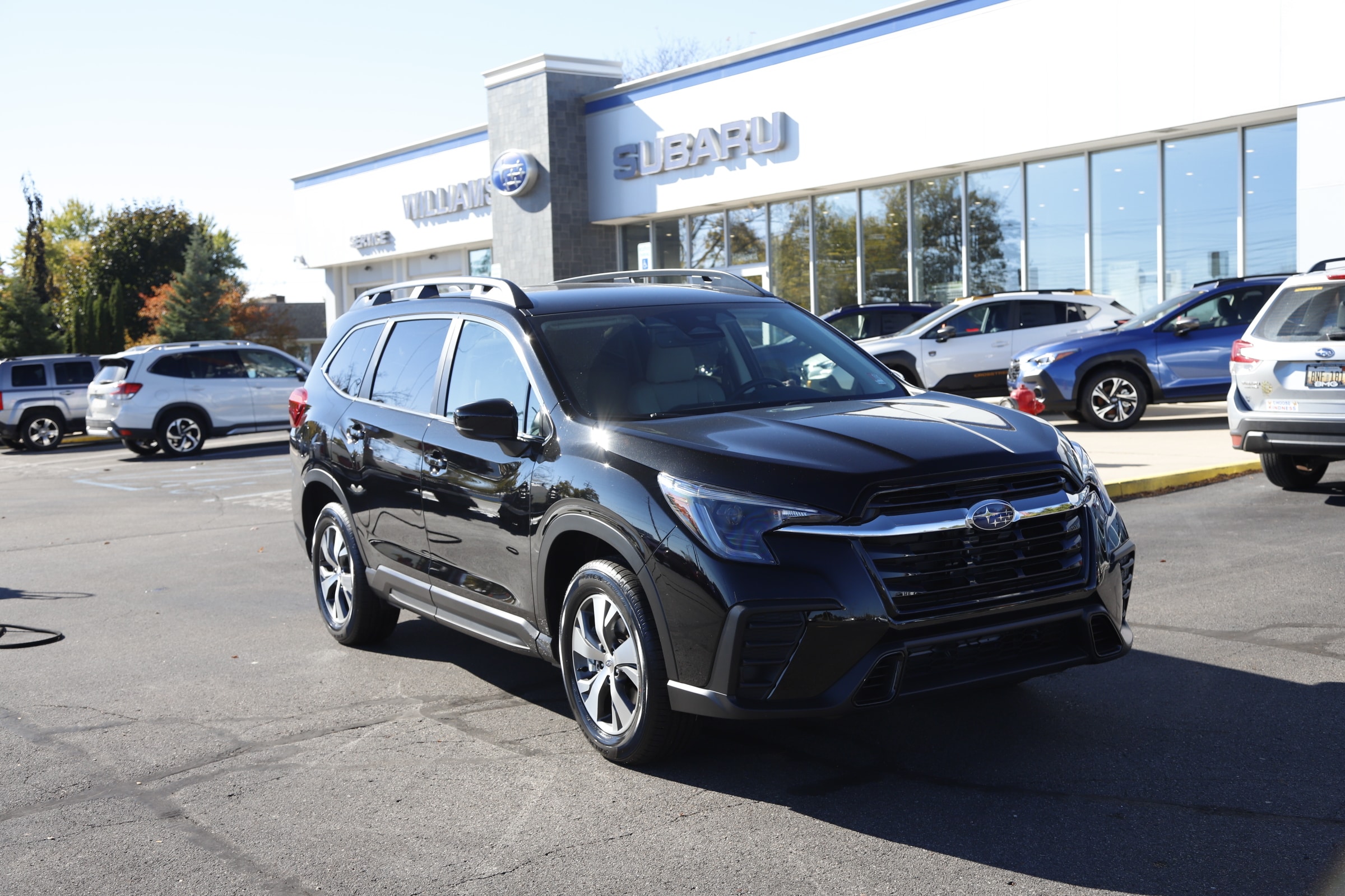 2025 Subaru Ascent Premium's photo