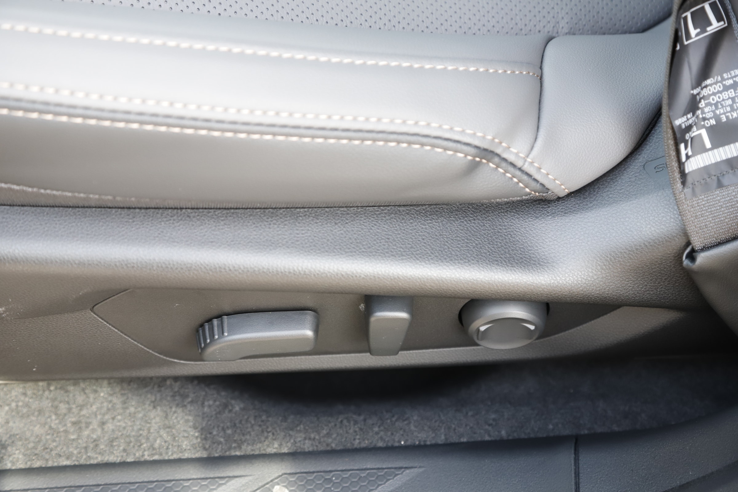 2026 Subaru Outback Limited - Photo 17