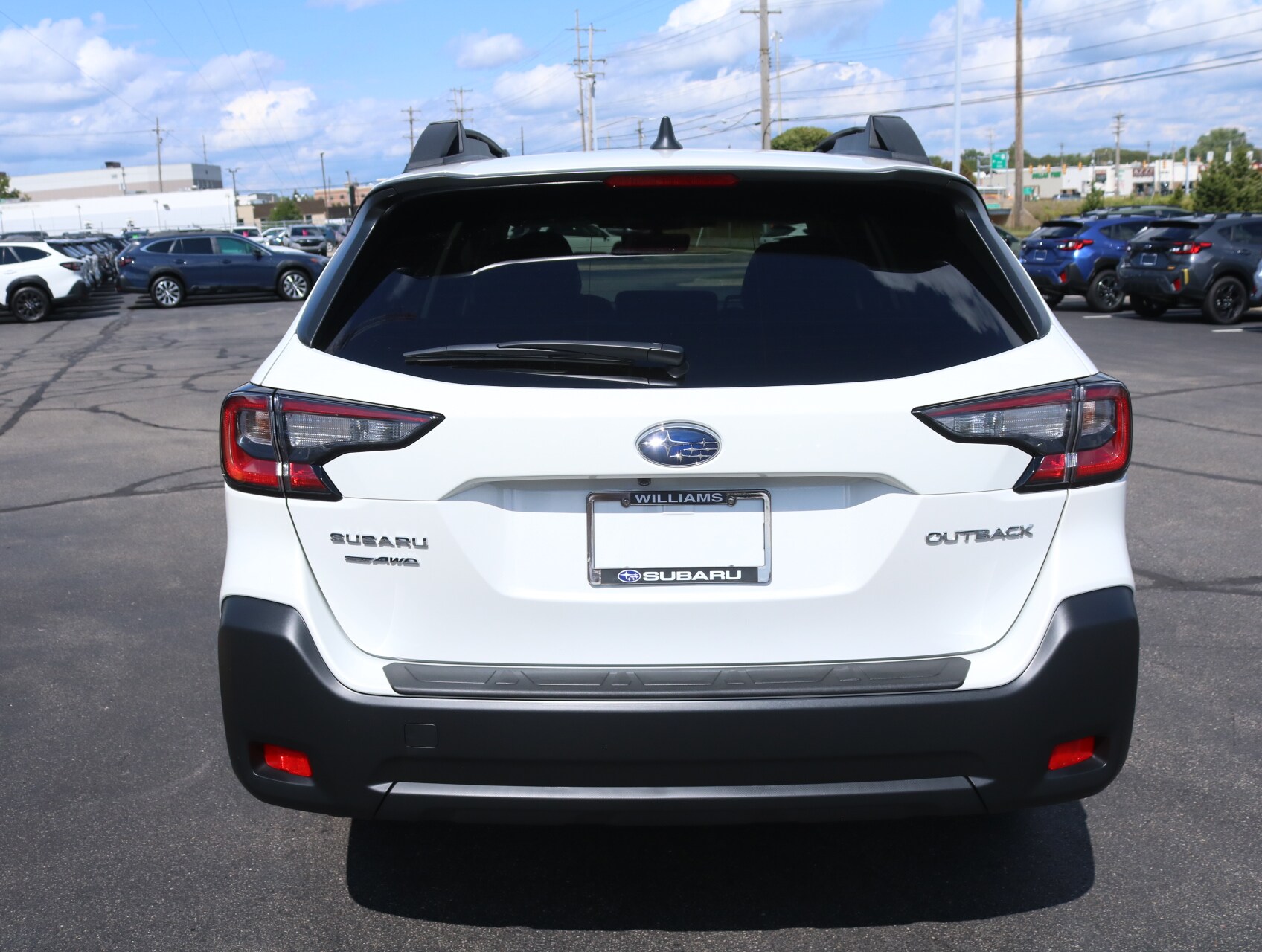 2025 Subaru Outback Premium photo 3