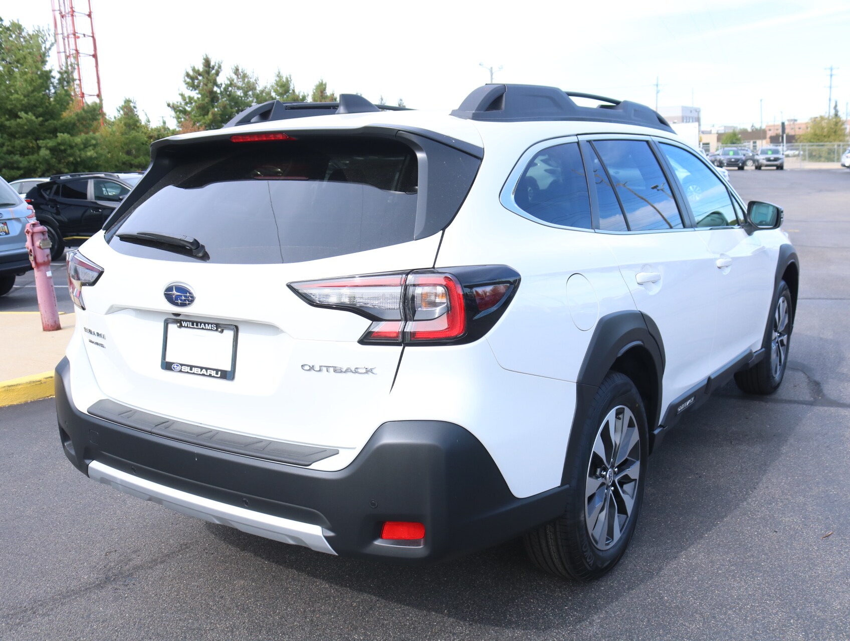 2025 Subaru Outback Limited photo 3