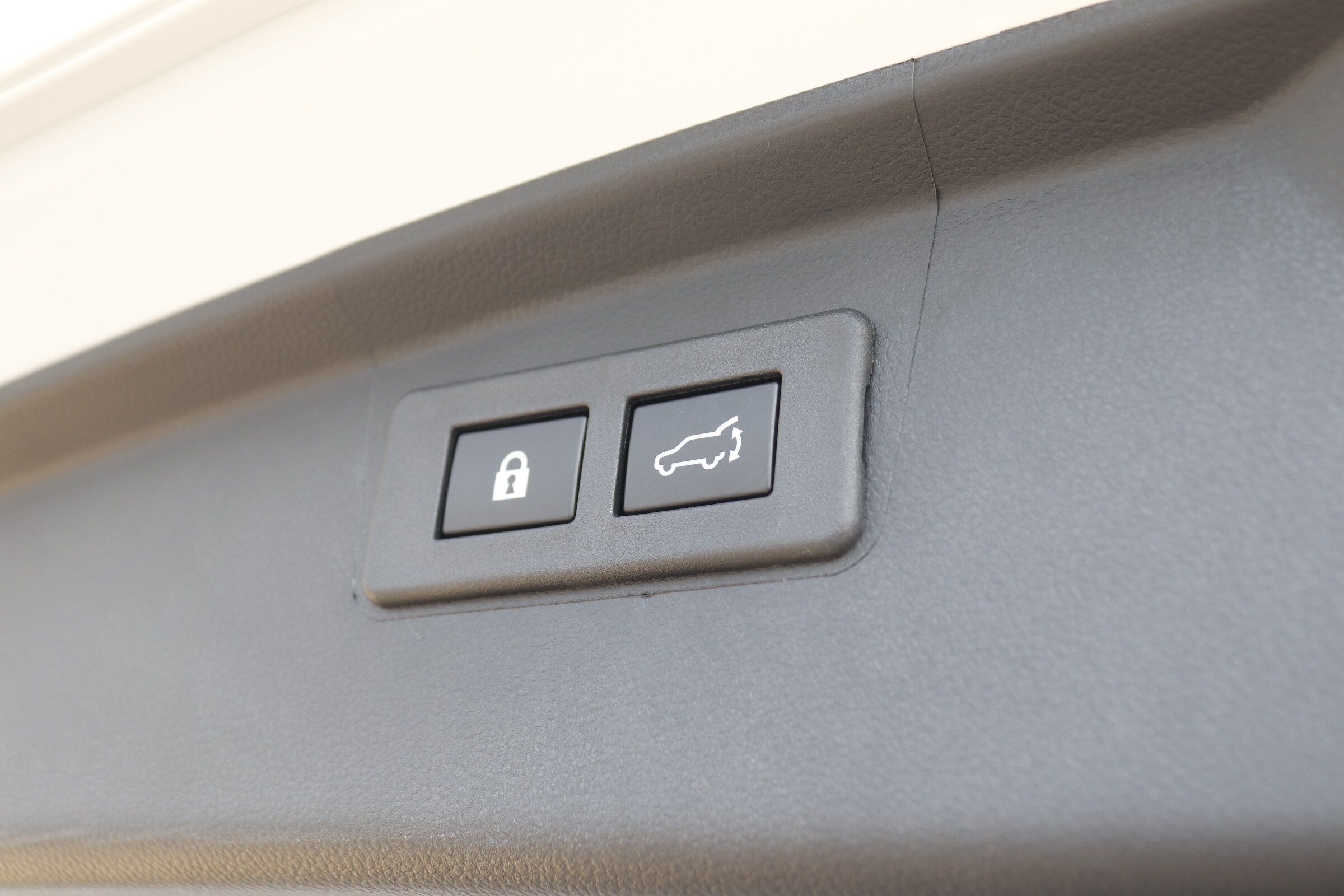 2025 Subaru Outback Premium photo 3