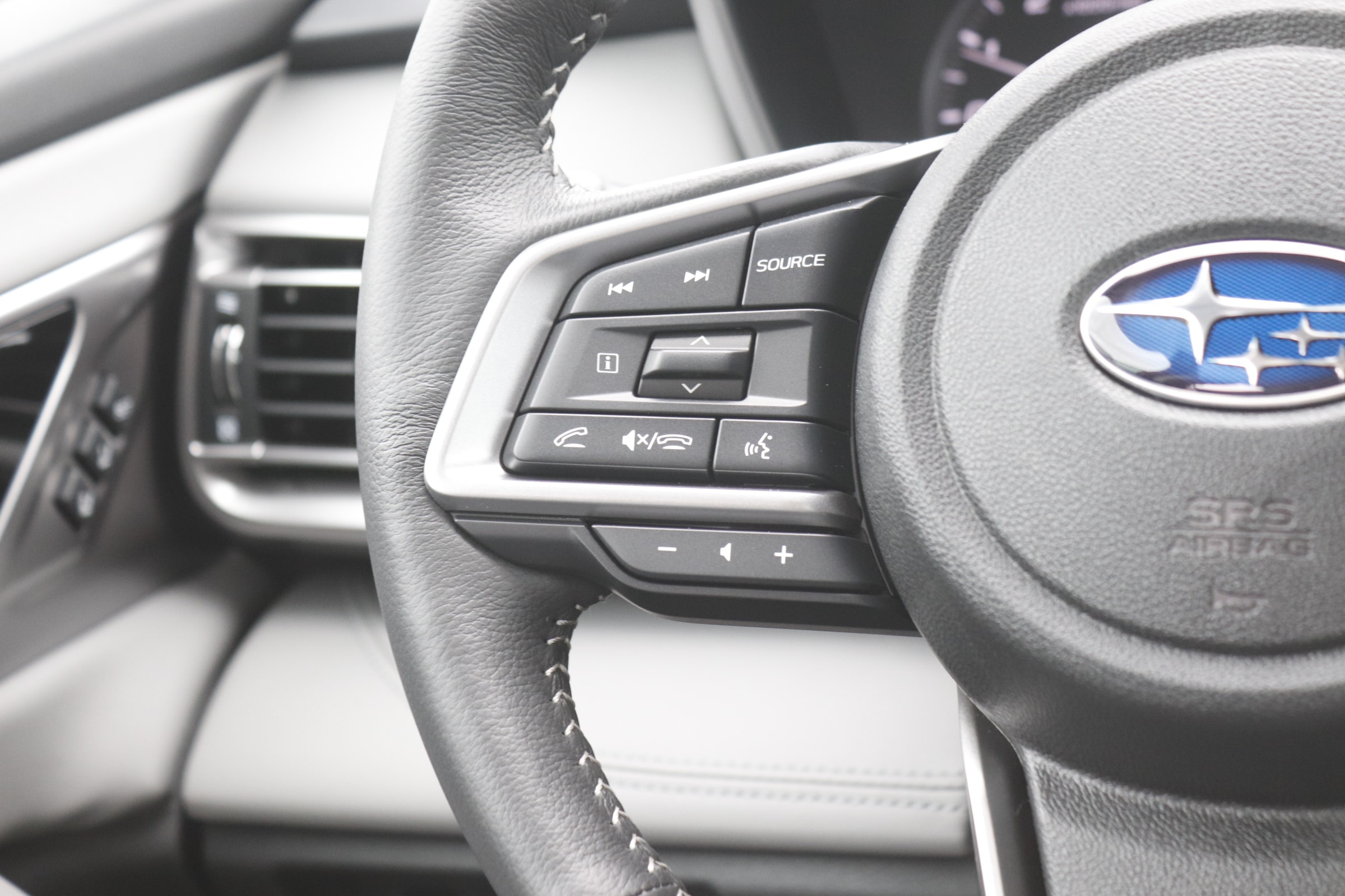 2025 Subaru Legacy Limited - Photo 22