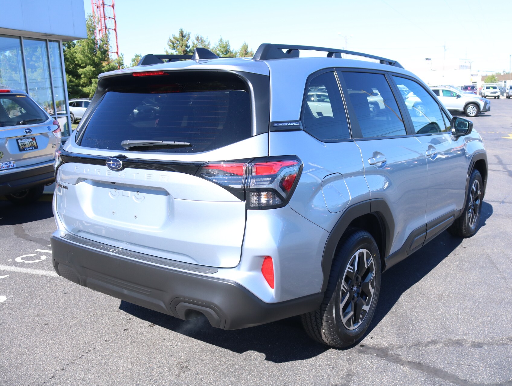 2025 Subaru Forester Premium Base photo 2