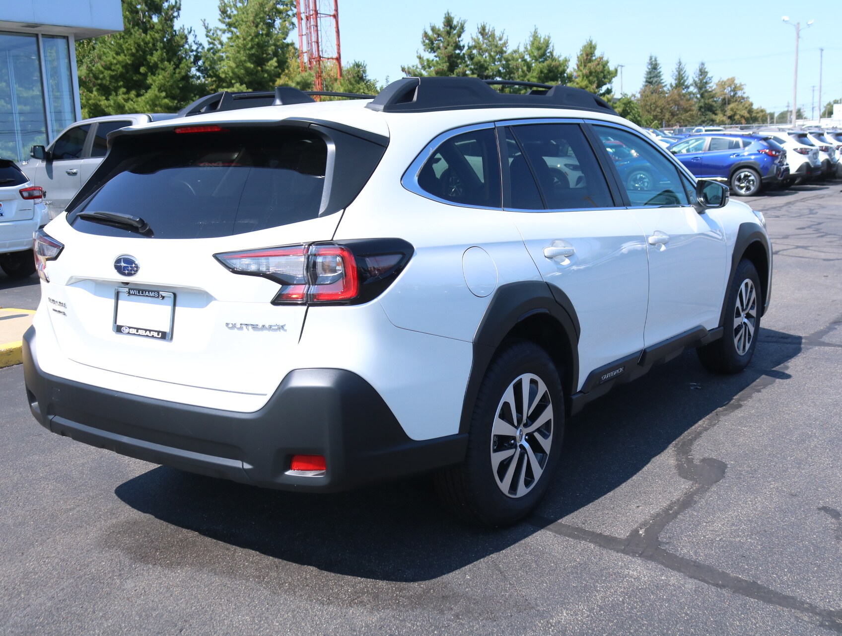 2025 Subaru Outback Premium photo 2