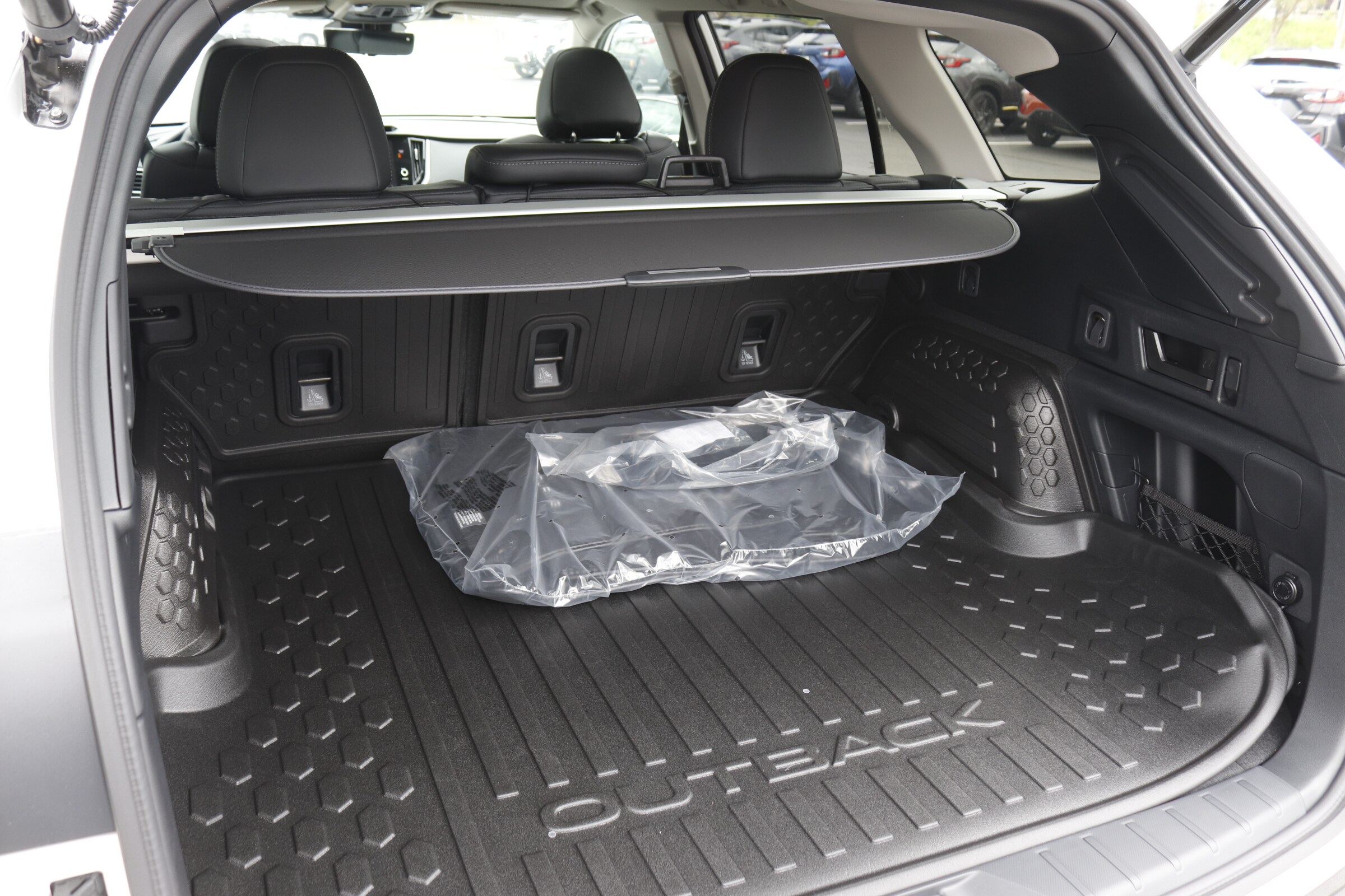 2025 Subaru Outback Touring XT photo 2