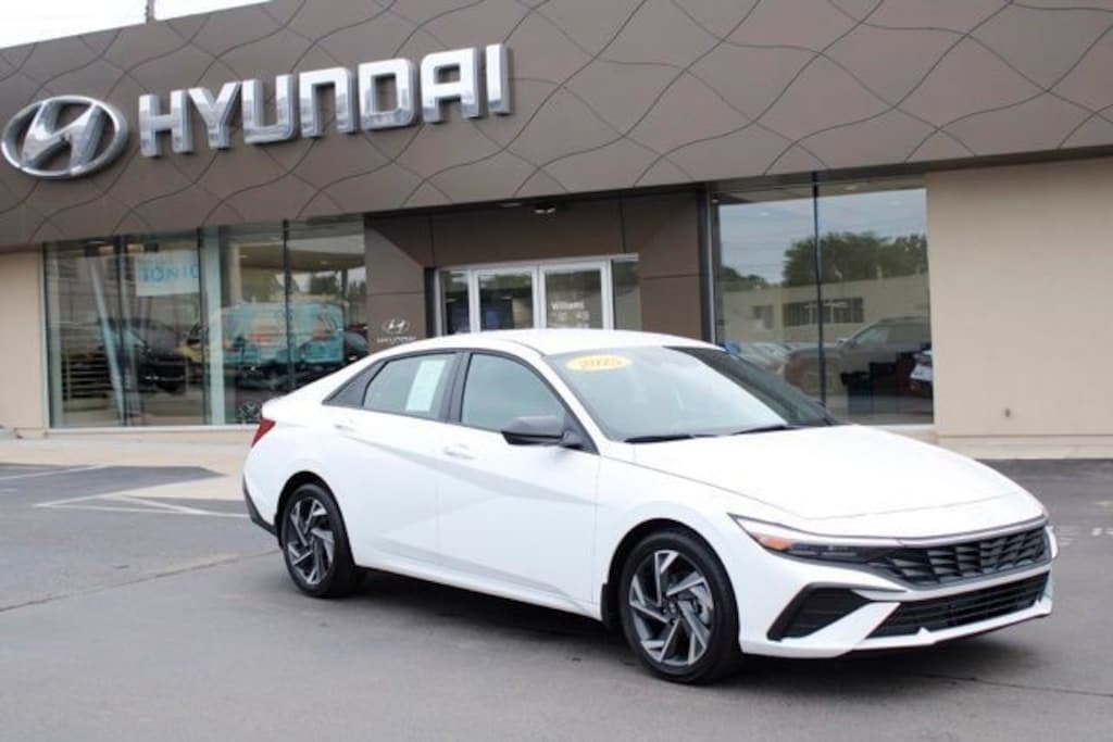 Used 2025 Hyundai Elantra SEL Sport Sedan