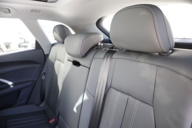 2025 Audi Q5 Premium - Photo 17