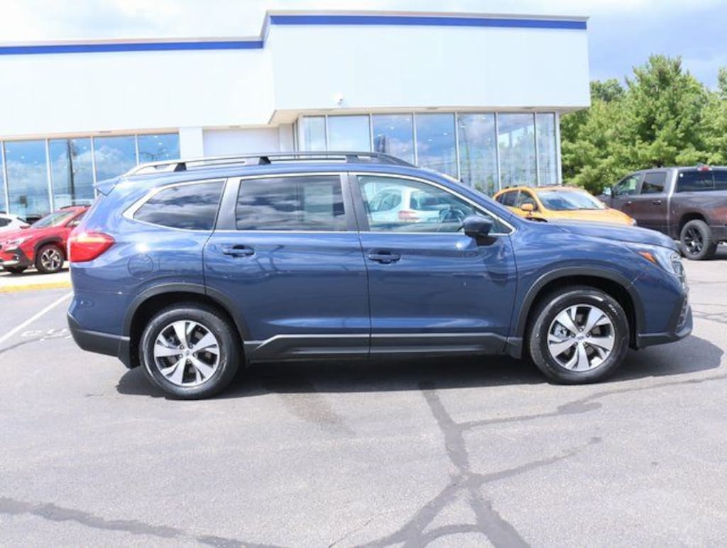 Used 2025 Subaru Ascent Premium 8-Passenger SUV