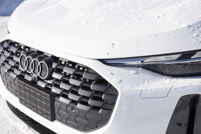 2025 Audi Q5 Premium - Photo 11