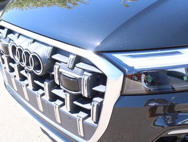 2025 Audi Q7 Premium Plus - Photo 11