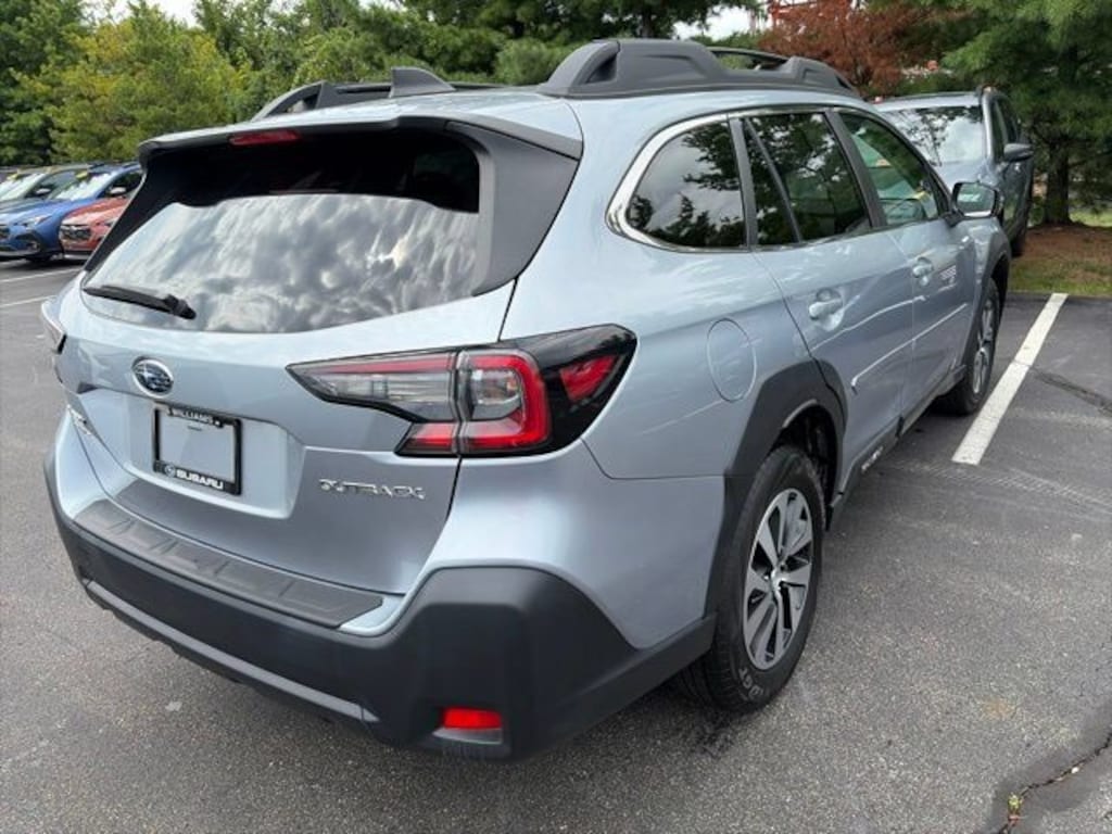 Used 2024 Subaru Outback Premium SUV