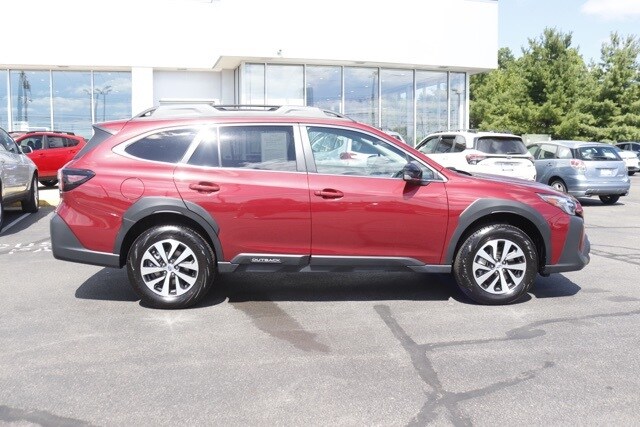 2025 Subaru Outback Premium photo 2