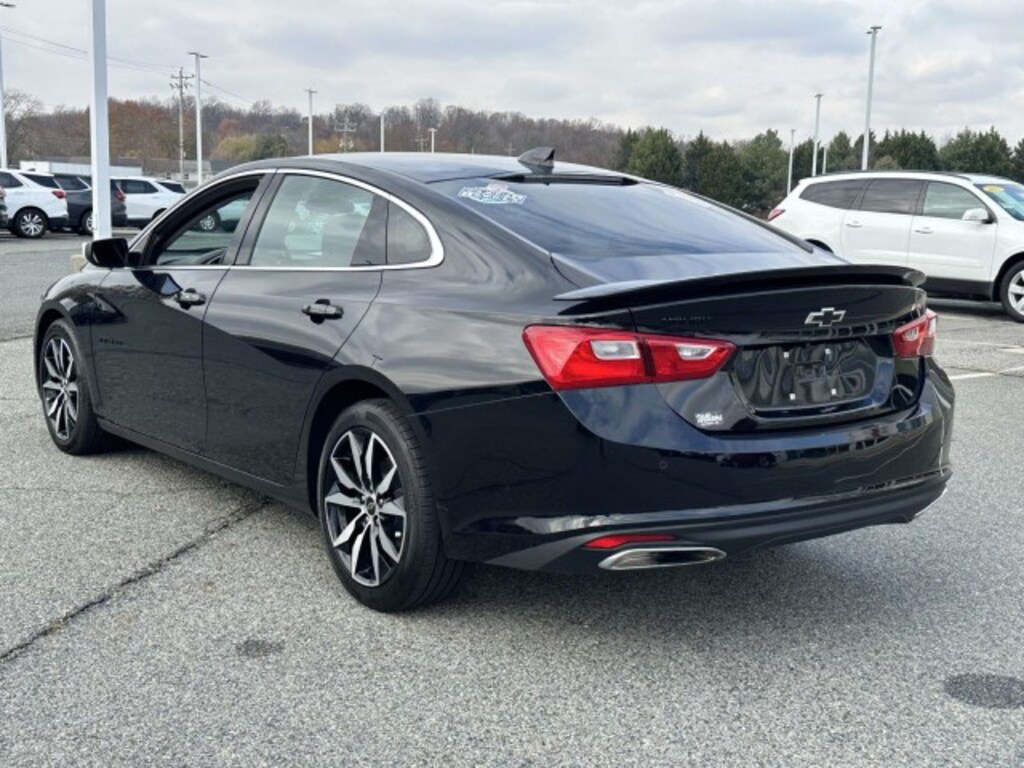 Used 2024 Chevrolet Malibu RS Sedan