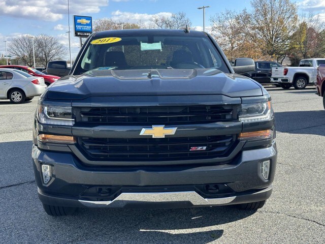 2017 Chevrolet Silverado 1500 photo 2