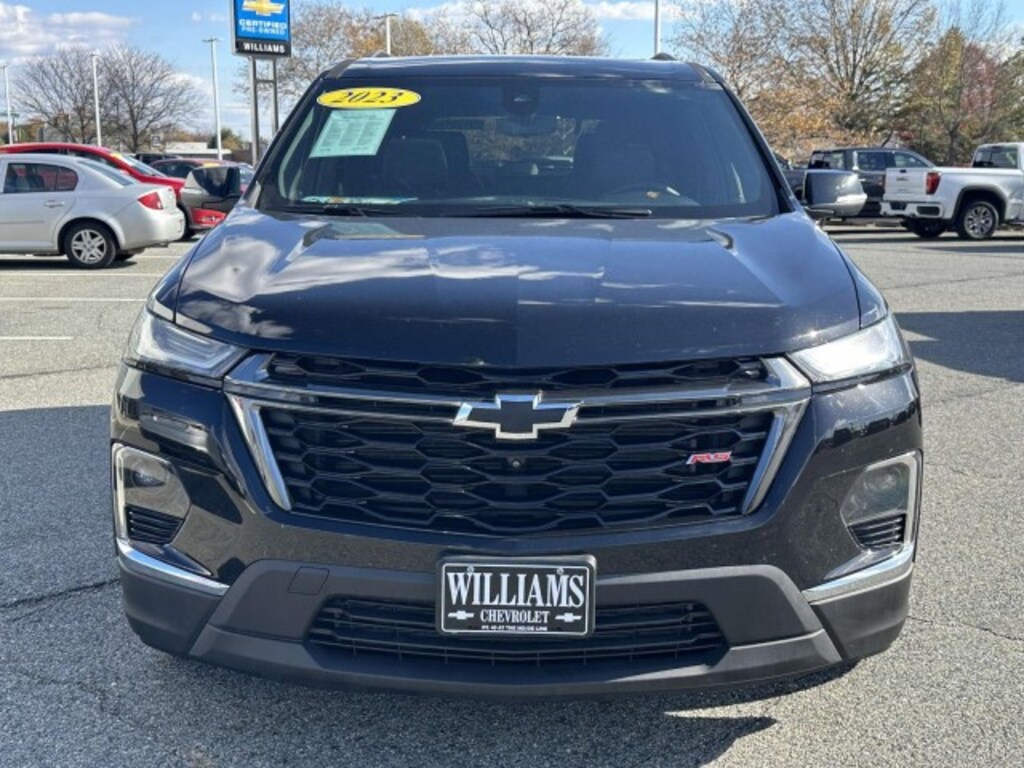 Used 2023 Chevrolet Traverse RS SUV