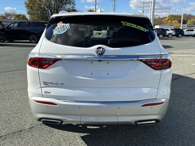 2023 Buick Enclave Essence photo 2