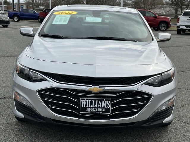 2022 Chevrolet Malibu 1LT photo 2