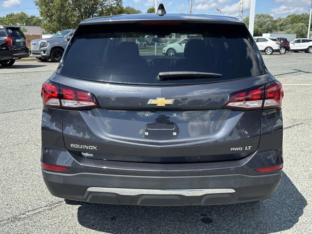 2022 Chevrolet Equinox photo 2