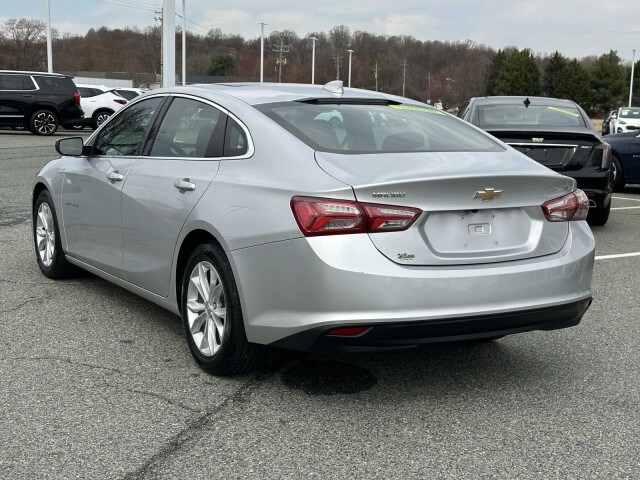 2022 Chevrolet Malibu 1LT photo 3
