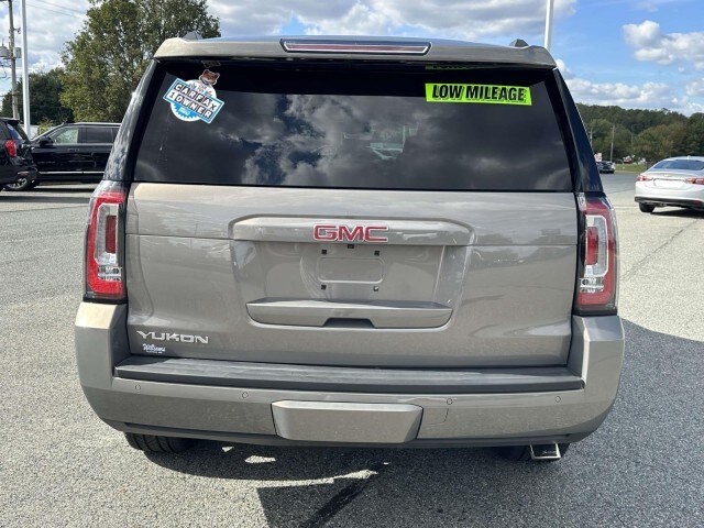 2019 Gmc Yukon SLT photo 4