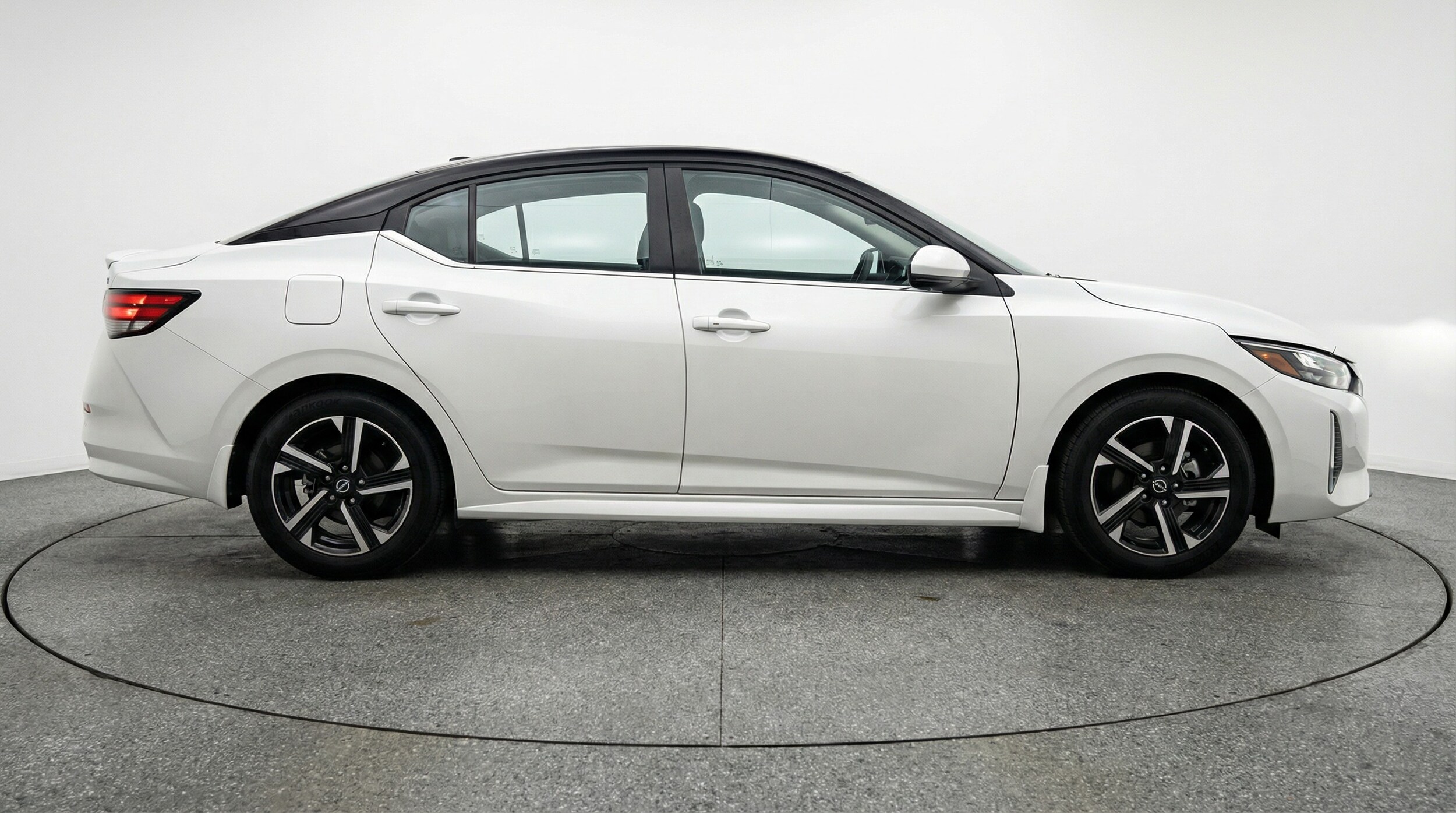 Thumbnail: 2025 Nissan Sentra - 8