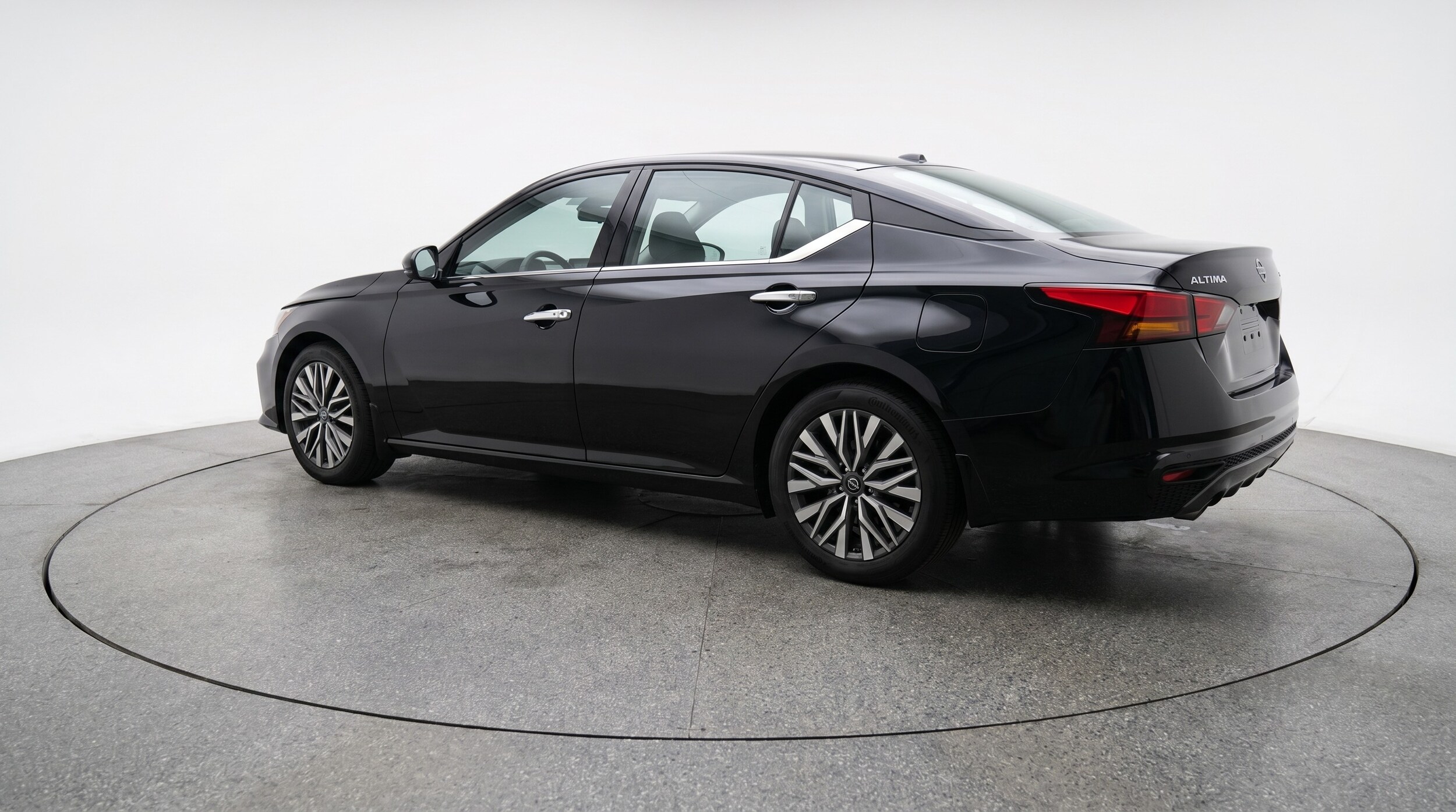 Thumbnail: 2025 Nissan Altima - 5