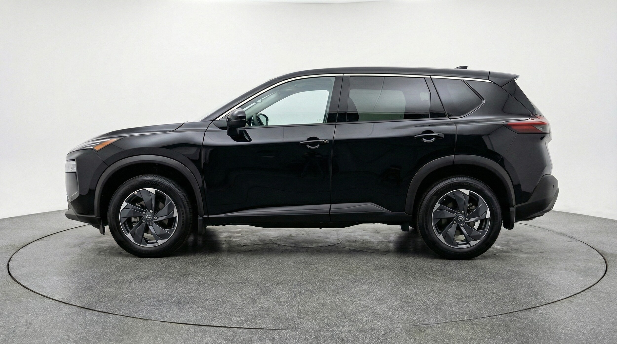 Thumbnail: 2025 Nissan Rogue - 4