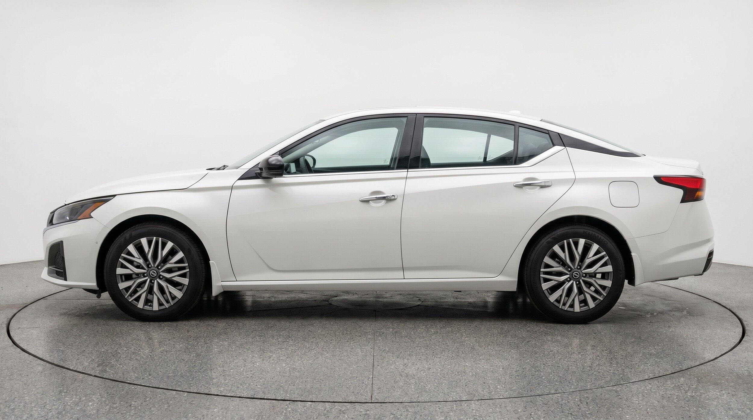 Thumbnail: 2025 Nissan Altima - 4