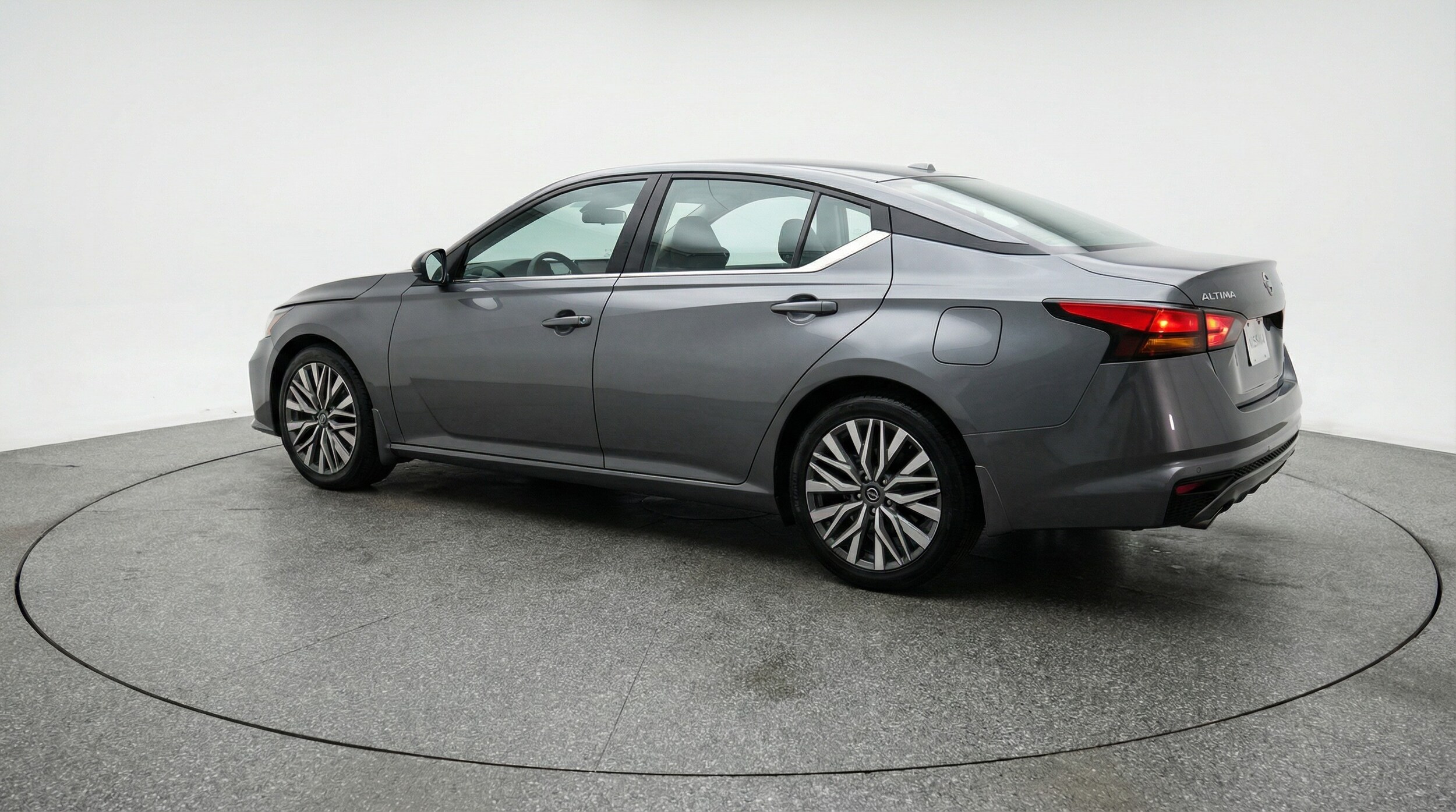 Thumbnail: 2025 Nissan Altima - 5