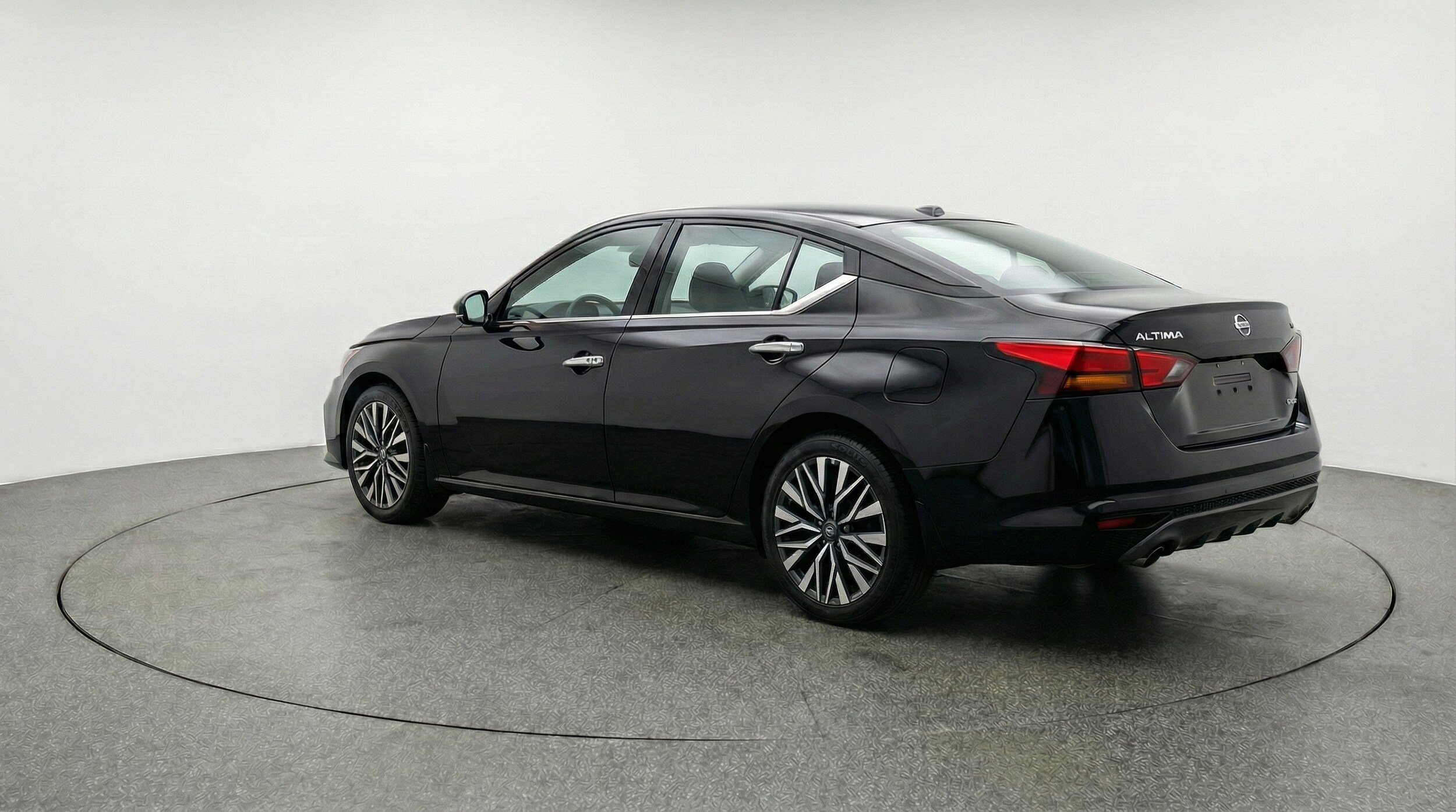 Thumbnail: 2025 Nissan Altima - 5