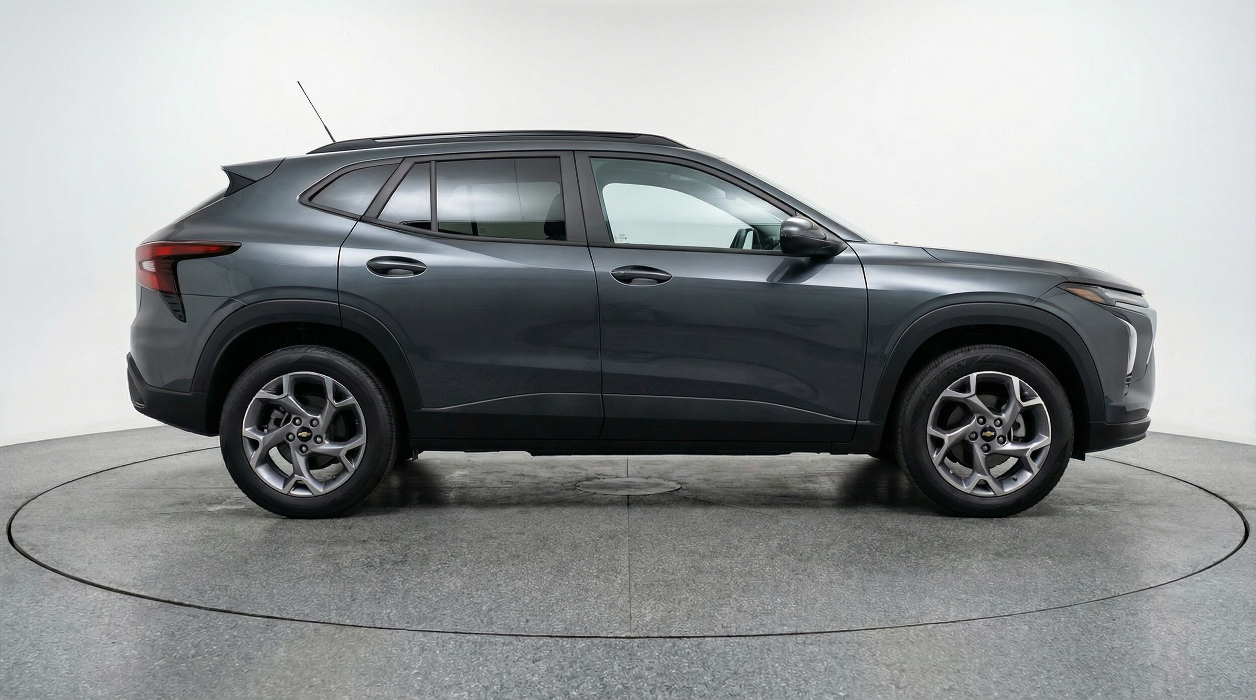 Thumbnail: 2025 Chevrolet Trax - 8