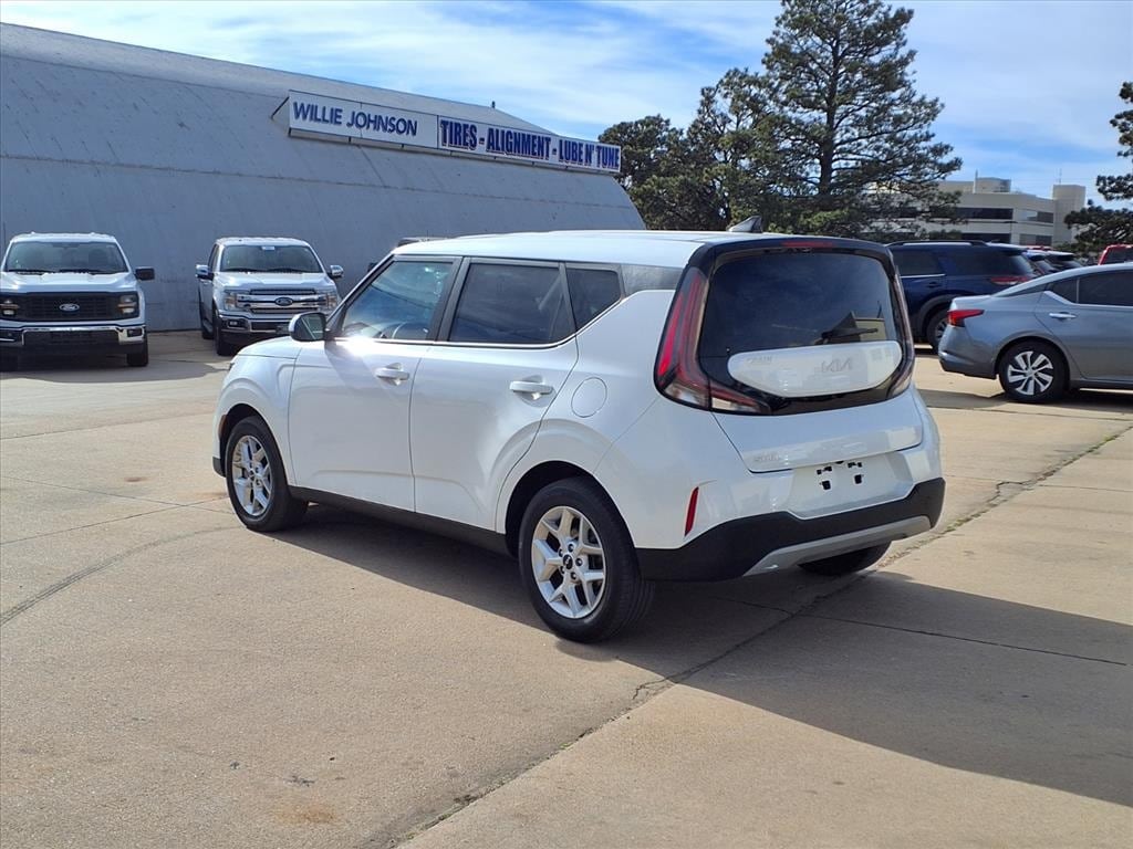 Used 2024 Kia Soul LX Hatchback