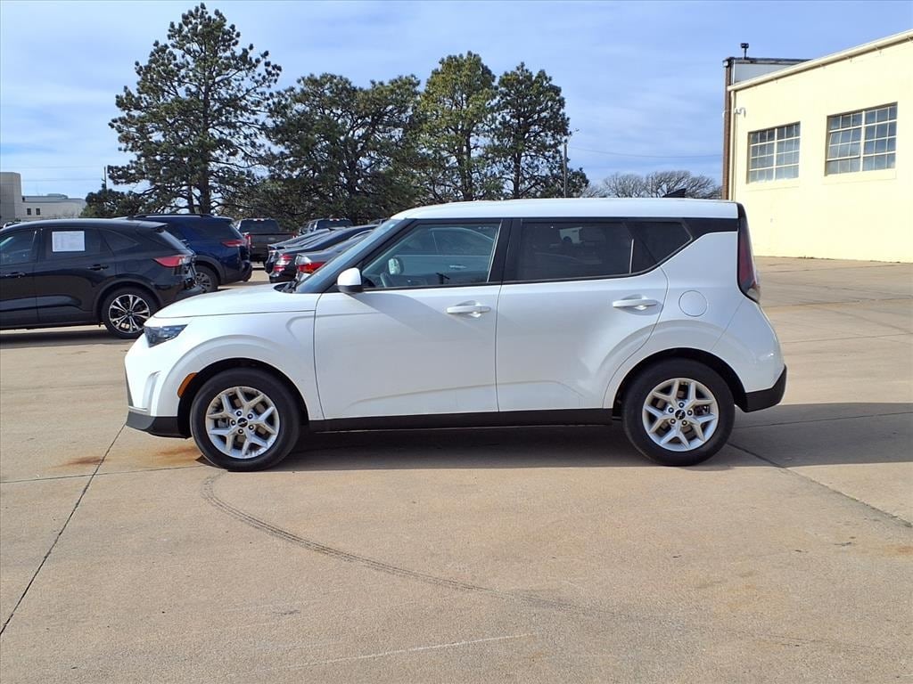 Used 2024 Kia Soul LX Hatchback