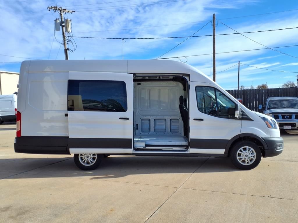 2023 Ford E-Transit Cargo Van Base - Photo 10