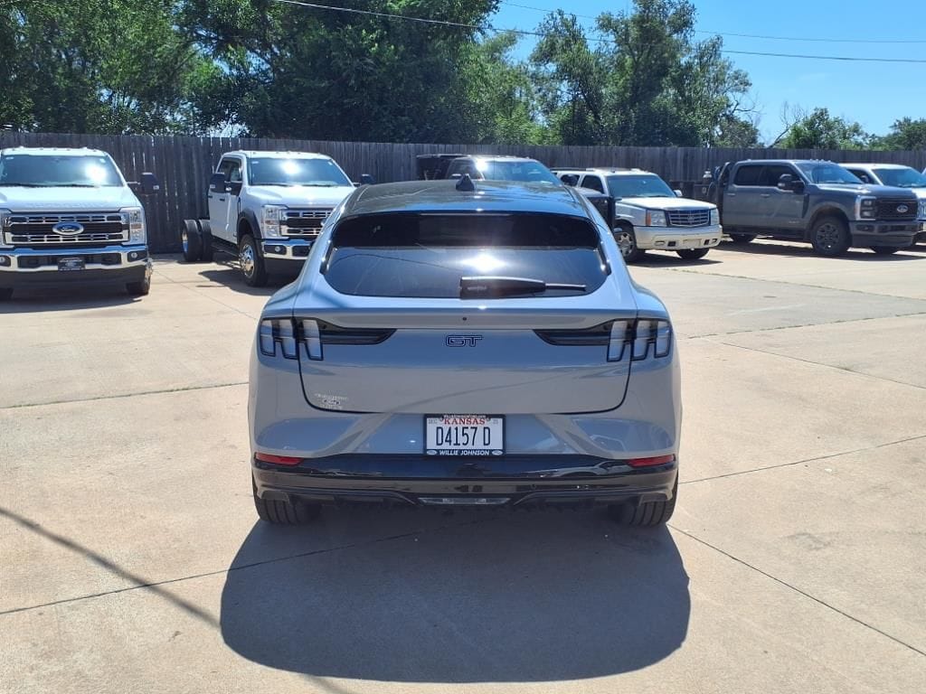 2025 Ford Mustang Mach-E GT - Photo 4