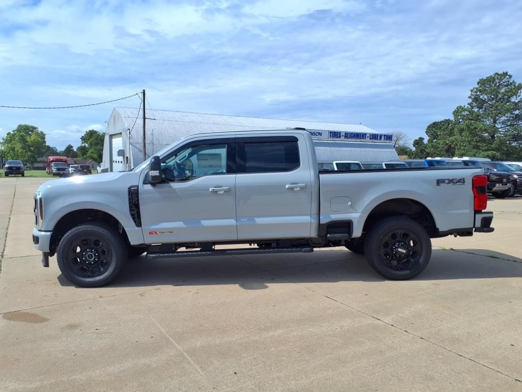 2025 Ford F-250 Super Duty Lariat - Photo 2