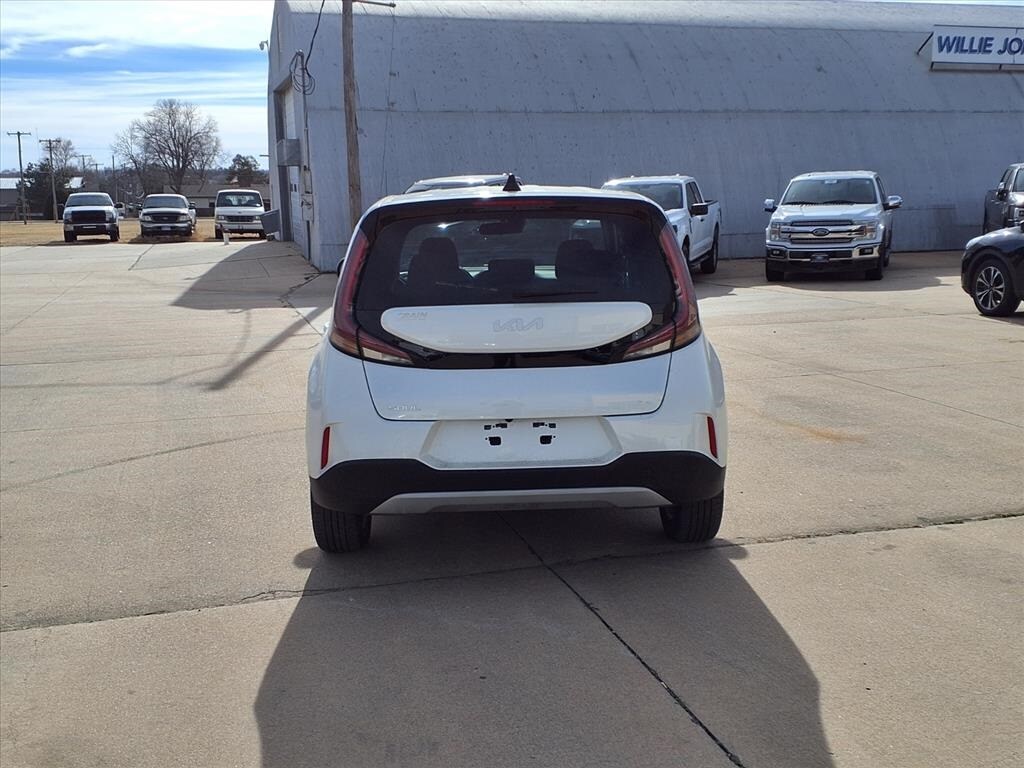 Used 2024 Kia Soul LX Hatchback