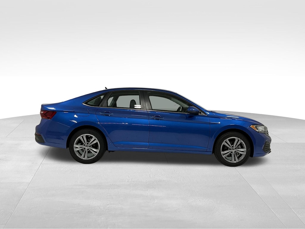 Used 2024 Volkswagen Jetta 1.5T SE Sedan