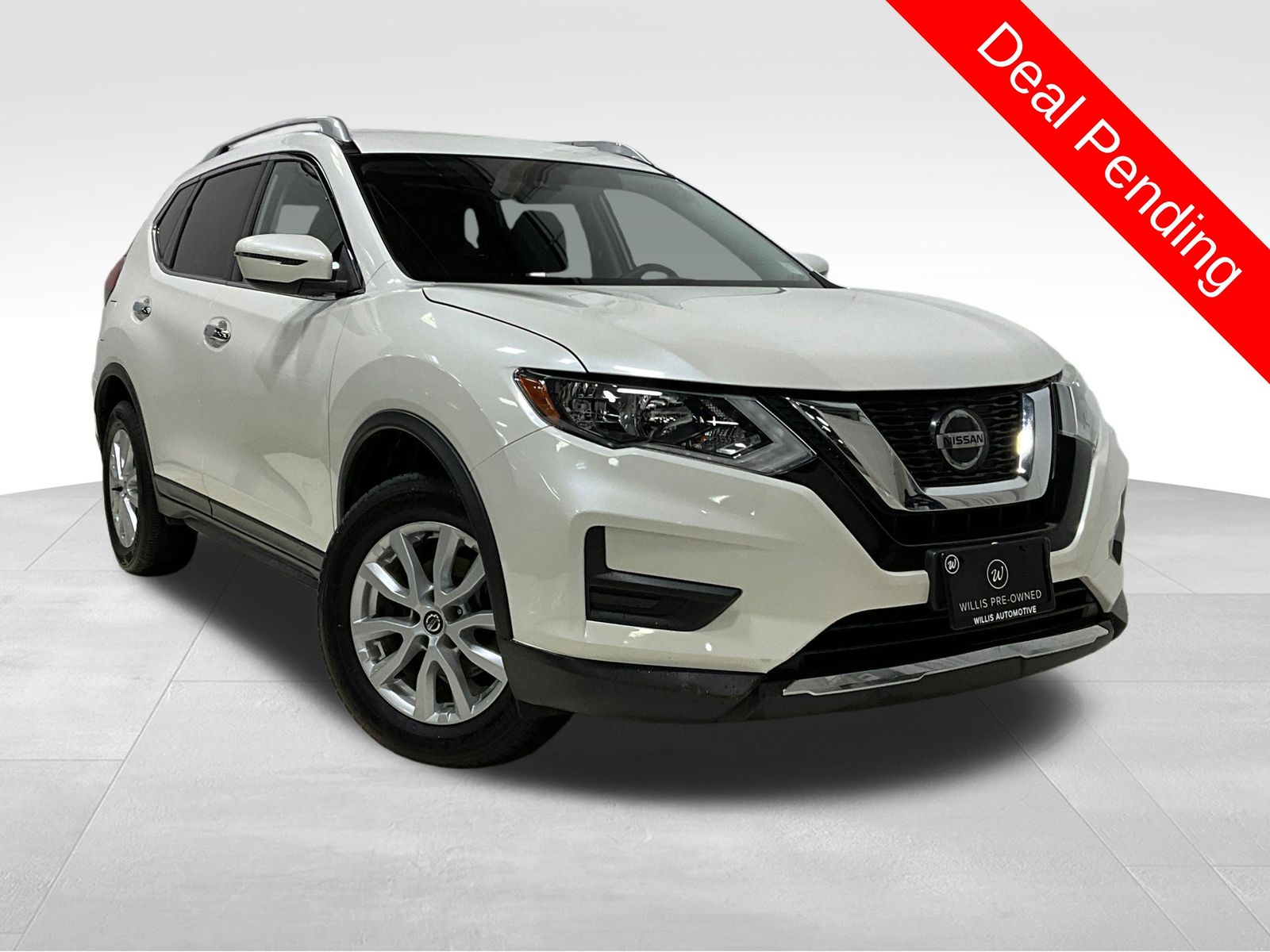 2019 Nissan Rogue SV's photo