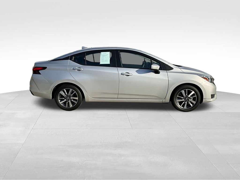 Used 2023 Nissan Versa 1.6 SV Sedan
